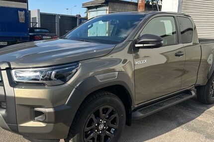 Toyota Hilux 13.453 km 53.550 € Eschweiler 52249