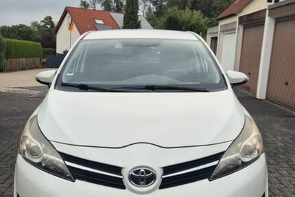 Toyota Verso 150.000 km 10.500 &euro; Hemer 58675