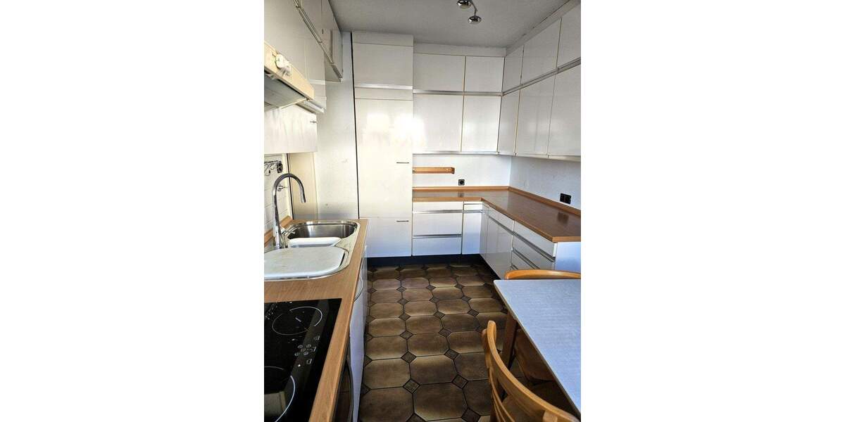 Doppelhaushälfte Stuttgart Weilimdorf - 7 Zimmer, 167 m&sup2;, 649.000&euro; | Angebot:25905875