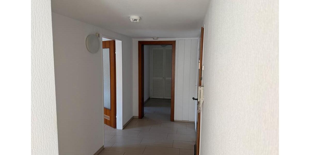 Erdgeschoßwohnung Frankfurt am Main Unterliederbach - 3 Zimmer, 80 m&sup2;, 1.050&euro; | Angebot:26286571