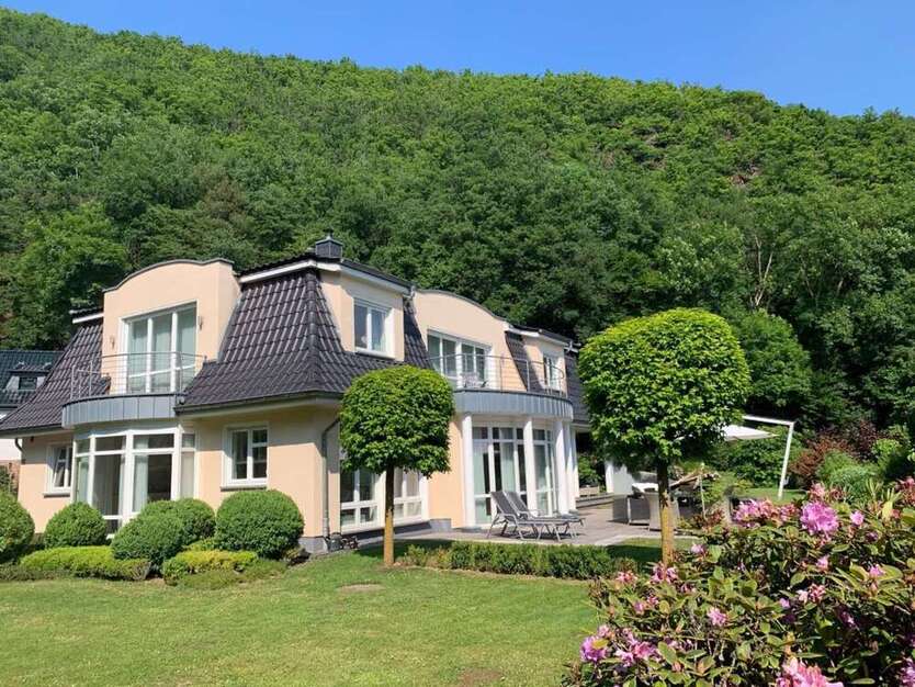 Haus zum Kaufen in Nideggen 749.000 € 284 m²