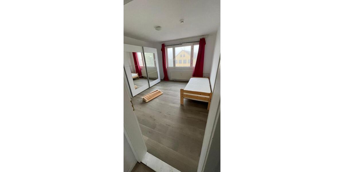 Dachgeschoßwohnung Wesenberg - 3 Zimmer, 56 m&sup2;, 680&euro; | Angebot:26130179