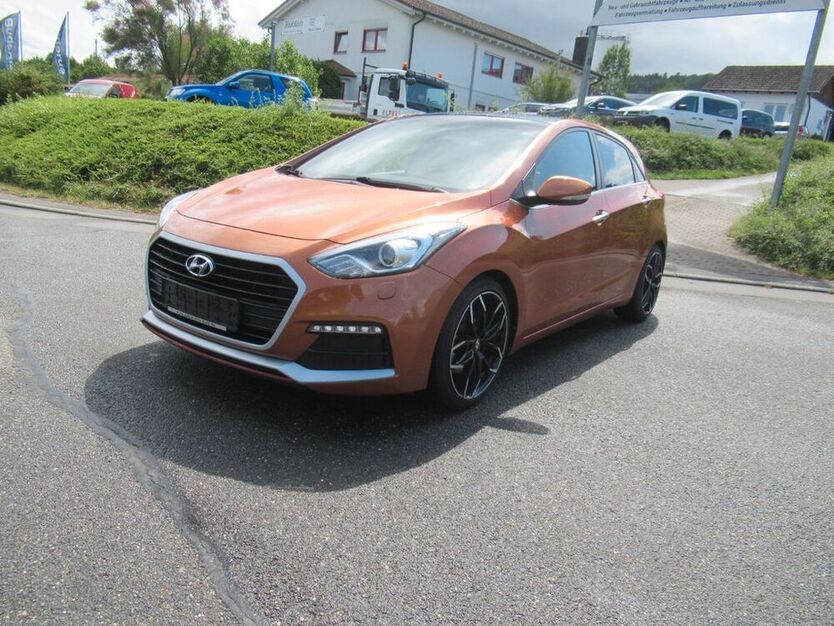 i30