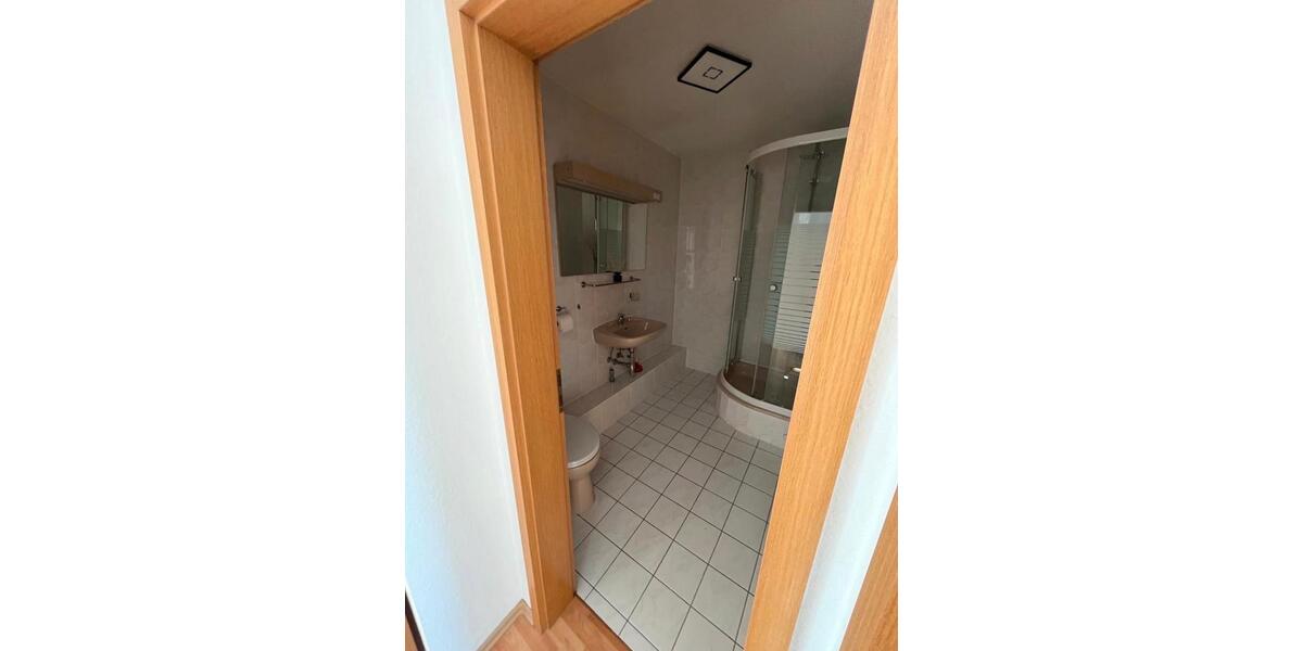 Dachgeschoßwohnung Teutschenthal - 2 Zimmer, 54 m&sup2;, 400&euro; | Angebot:24663636