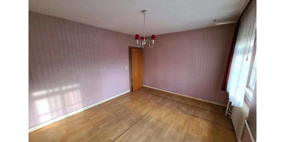 Einfamilienhaus Erbach - 7 Zimmer, 145 m&sup2;, 290.000&euro; | Angebot:25390811