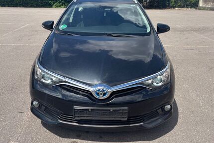 Toyota Auris 173.000 km 9.500 &euro; duisburg 47057