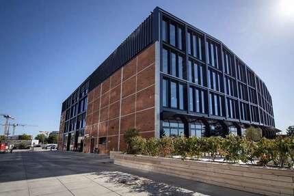 Büro in Bremen 5.026,65 € 305 m²