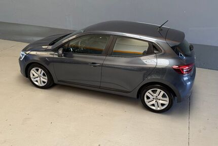 Renault Clio 19.990 km 14.690 &euro; Düsseldorf 40589