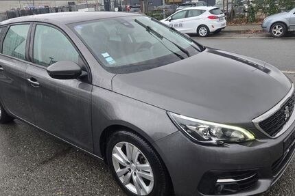 Peugeot 308 50.400 km 9.590 &euro; Gelsenkirchen 45884