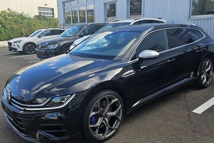 VW Arteon 27.680 km 39.999 € Dresden 01157