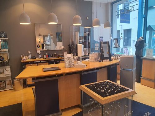 Hochwertige Goldschmiede, Laden und Werkstatt in 97421 Schweinfurt-Altstadt (ID 10203) - Gewerbeobjekt Schweinfurt (Altstadt) Schweinfurt (Altstadt) | Angebot:25767015