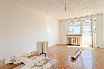 Leerstehend! Renovierungsbedürftige Wohnung mit Balkon in Nürnberger Nordstadt 2 zimmer