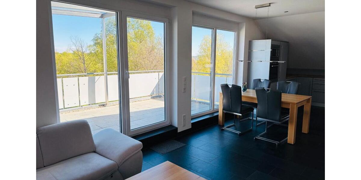 Dachgeschoßwohnung Gärtringen - 3.5 Zimmer, 94 m&sup2;, 1.100&euro; | Angebot:26381409