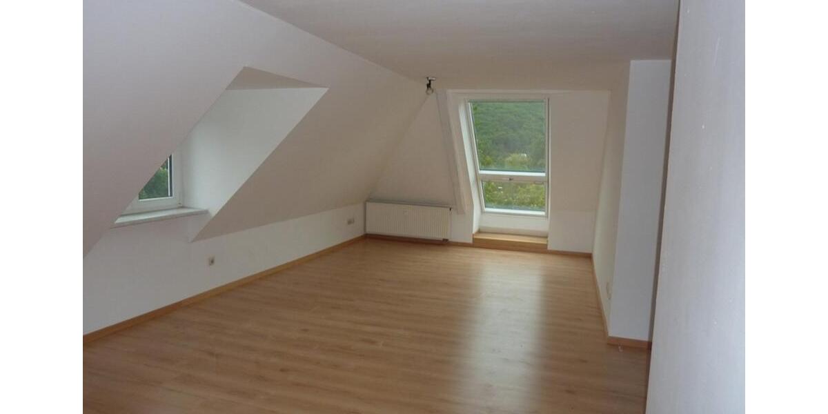 Dachgeschoßwohnung Gemünden am Main - 3 Zimmer, 70 m&sup2;, 445&euro; | Angebot:25351673