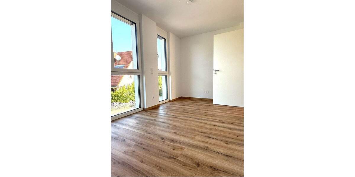 Etagenwohnung Roßtal - 3 Zimmer, 94 m&sup2;, 479.000&euro; | Angebot:25563846