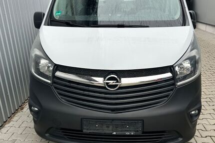 Opel Vivaro 120.737 km 9.500 € Creglingen 97993