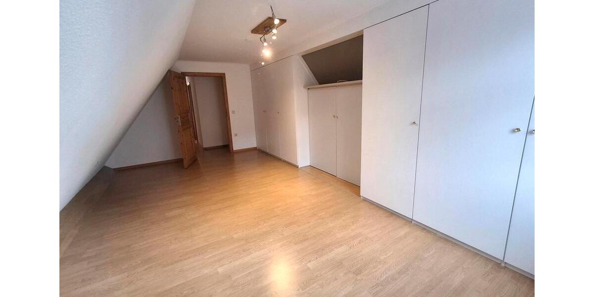 Einfamilienhaus Heide - 4 Zimmer, 120 m&sup2;, 1.250&euro; | Angebot:26122575
