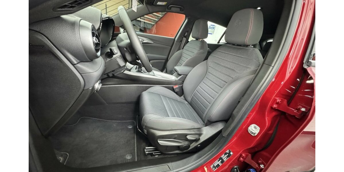 Alfa Romeo Tonale 1.6 VGT-D Sprint ACC LED Car Play 12.999 km 23.900 &euro; Lich 35423