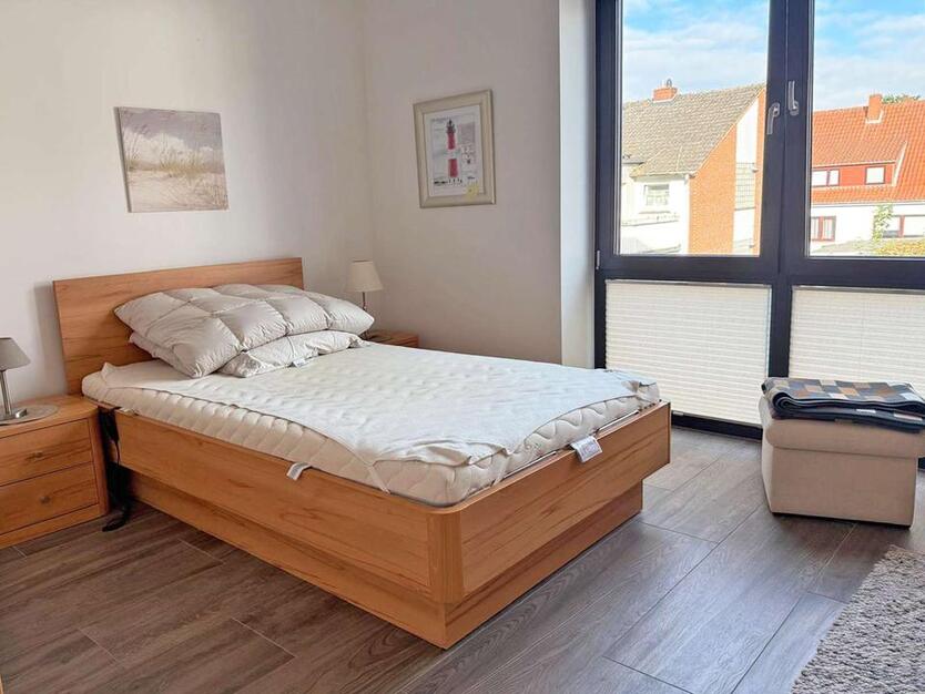 Achim Großzügige 3-Zimmer-Wohnung mit Balkon zimmer