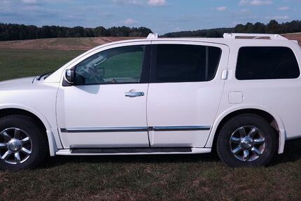 INFINITI QX56 170.000 km 9.999 € Großnaundorf 01936