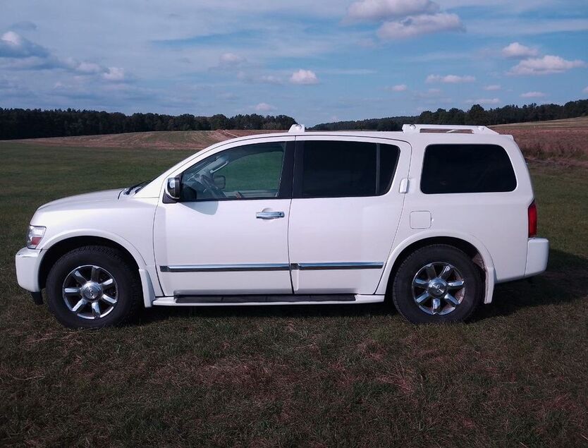 INFINITI QX56 170.000 km 9.999 € Großnaundorf 01936