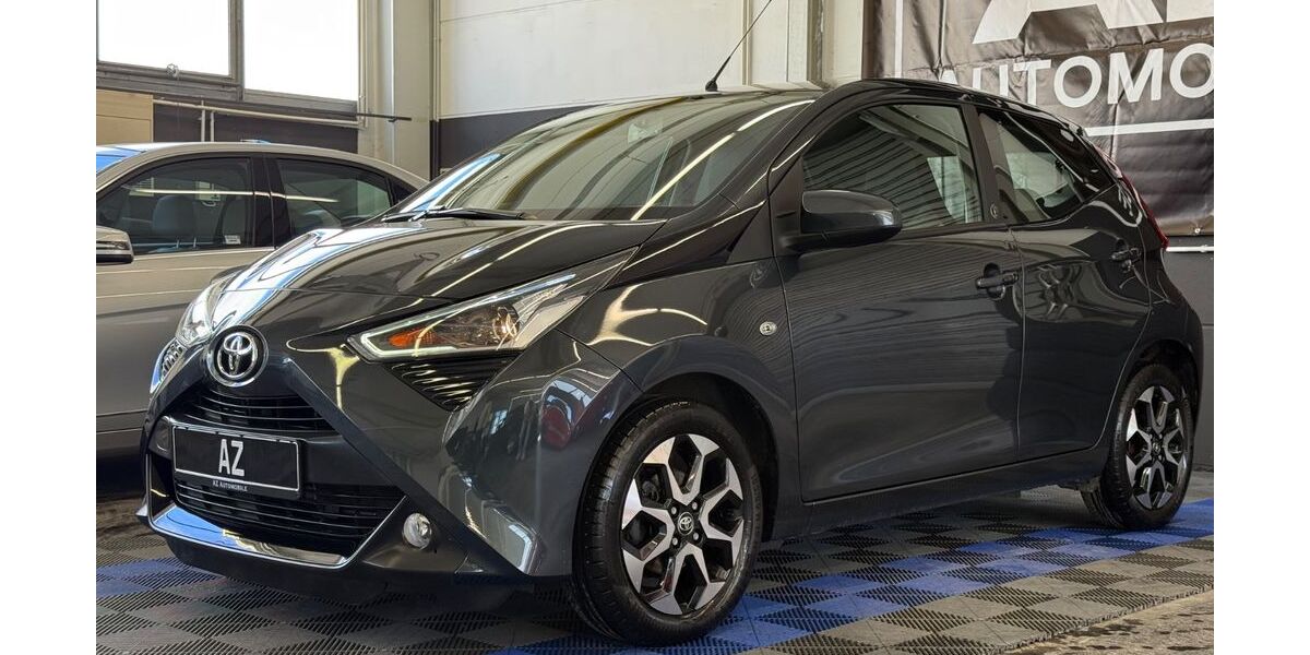 Toyota Aygo (X) 36.700 km 11.890 &euro; Mutlangen 73557