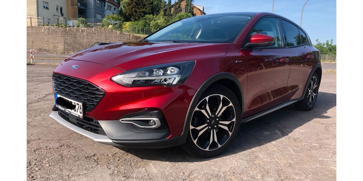 Ford Focus 49.000 km 15.800 &euro; Dudweiler 66125