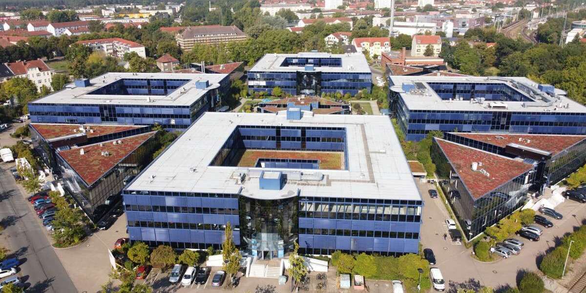 Büro in Hennigsdorf 5.302,89 € 623.87 m² zimmer