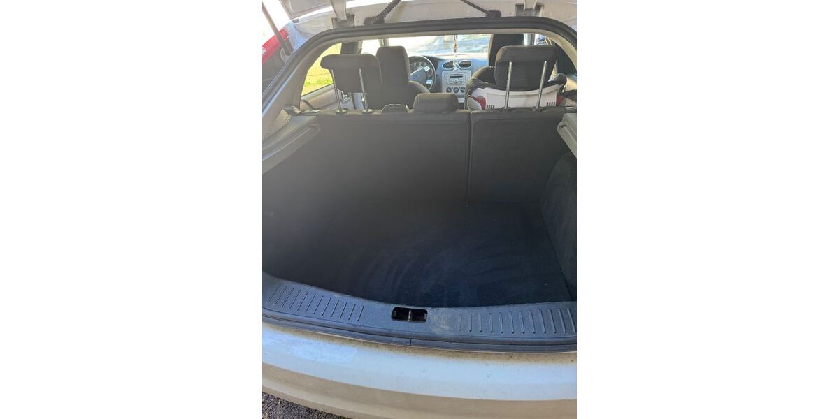 Ford Focus 147.882 km 4.500 &euro; Horka 02923