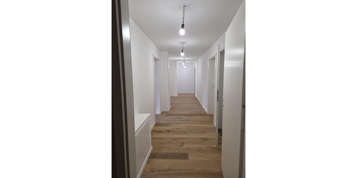 Ab 01.09. großzügig Wohnen in FalkensteinVogtl. - Erstbezug nach hochwertiger Sanierung - Etagenwohnung Falkenstein | Angebot:27007356