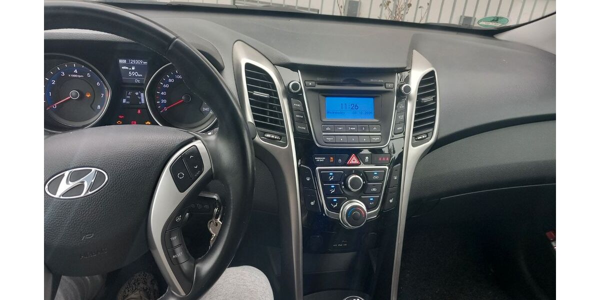 Hyundai i30 129.800 km 6.000 &euro; EHINGEN 89584