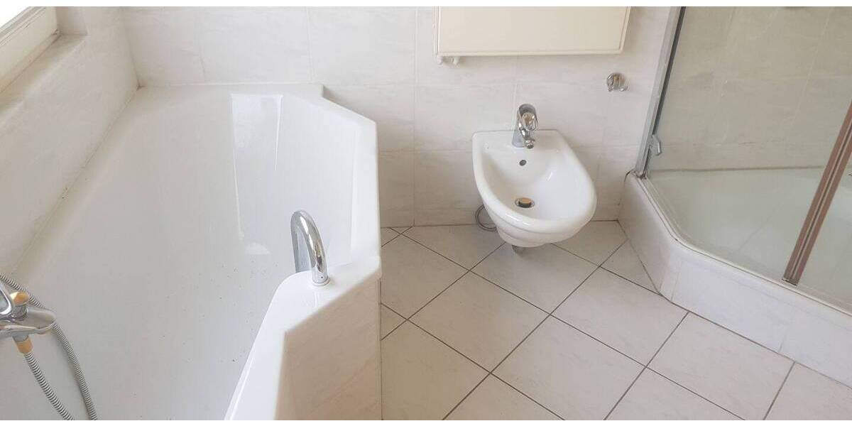 Mehrfamilienhaus, Wohnhaus Bremen Mahndorf - 5 Zimmer, 145 m&sup2;, 1.400&euro; | Angebot:26389888