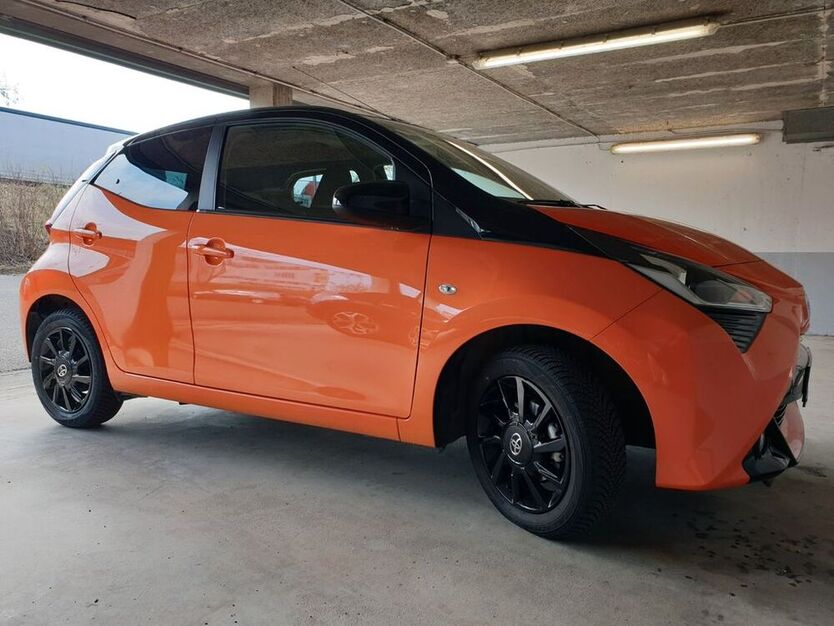 Aygo (X)