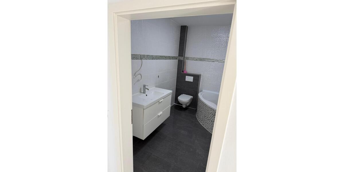Etagenwohnung Sassenburg - 4 Zimmer, 97 m&sup2;, 1.050&euro; | Angebot:26537922