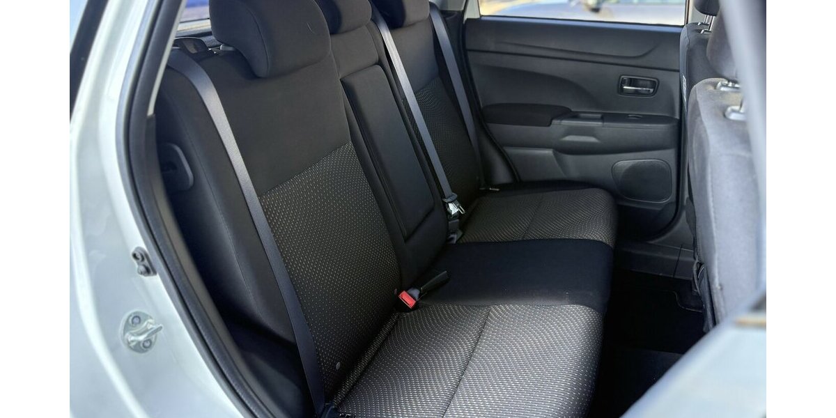 Mitsubishi ASX Basis 2WD PDC/KLIMA/SITZHEIZUNG/USB/1.HAND 46.244 km 5.700 &euro; Villingen-Schwenningen 78054