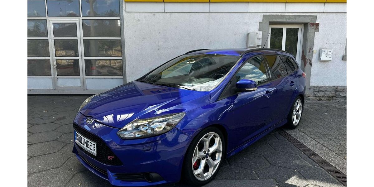 Ford Focus 78.000 km 16.980 € Aglasterhausen 74858