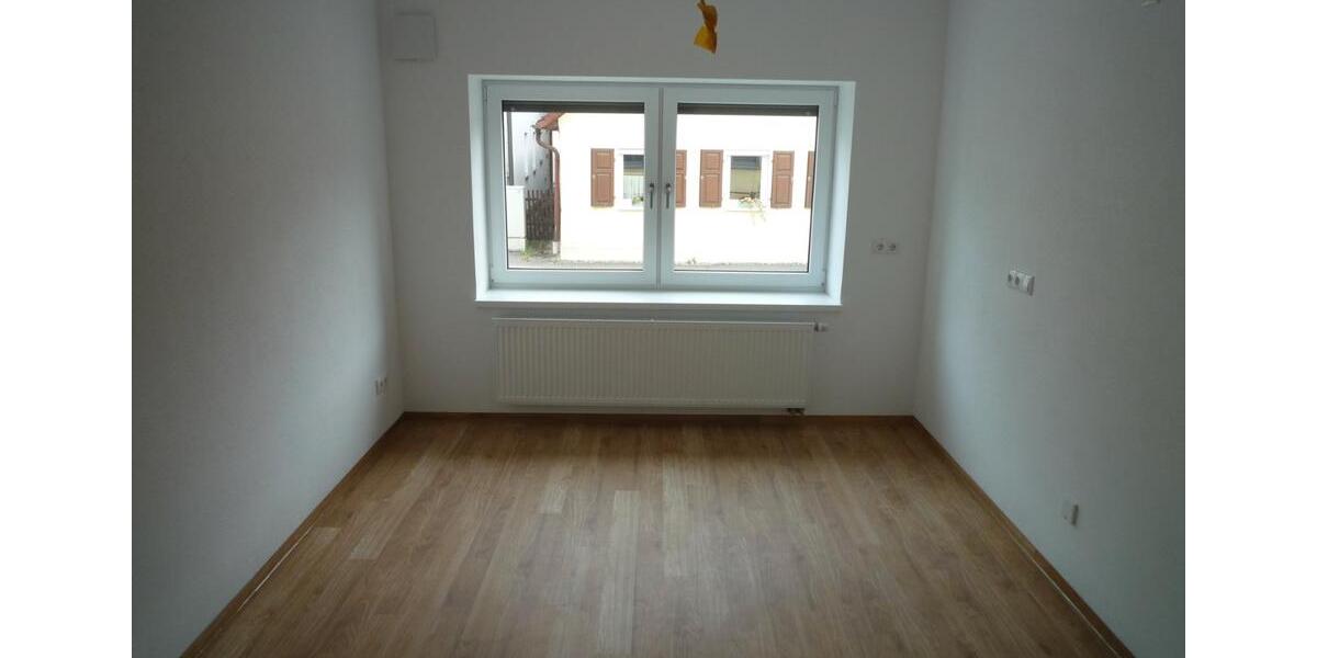 Etagenwohnung Eggolsheim - 3 Zimmer, 80 m&sup2;, 800&euro; | Angebot:26416859