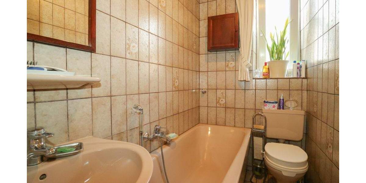 Mehrfamilienhaus, Wohnhaus Neuss Dreikönigenviertel - 6 Zimmer, 132 m&sup2;, 350.000&euro; | Angebot:22967923