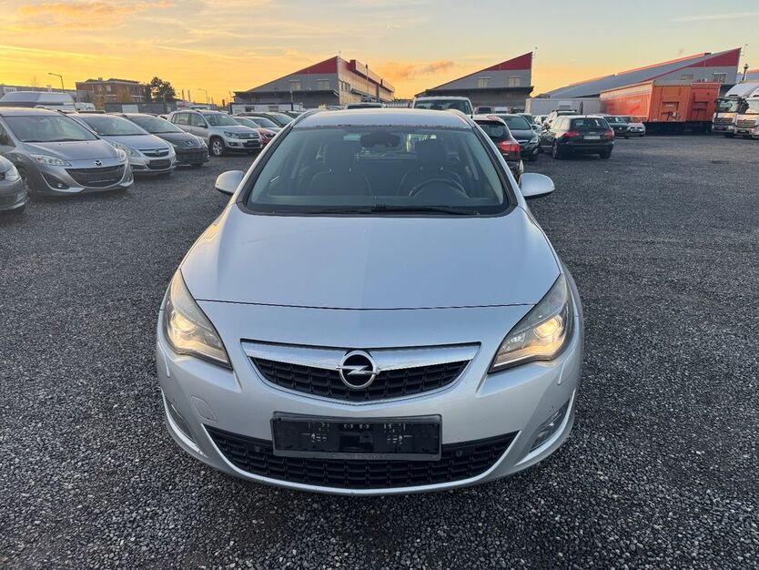 Opel Astra 280.000 km 2.300 € Nürnberg 90431