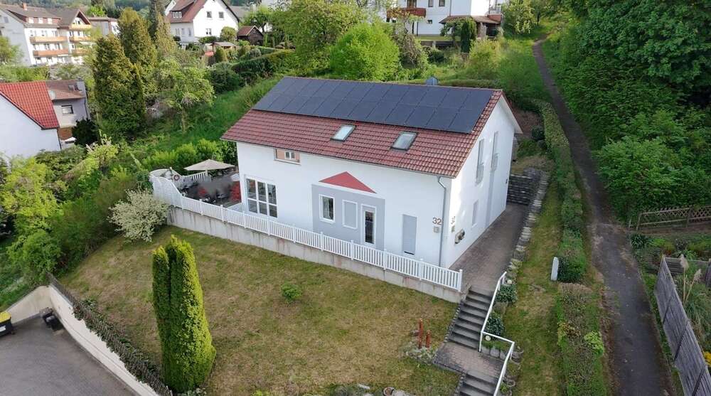 Einfamilienhaus Bad Orb - 7 Zimmer, 210 m&sup2;, 740.000&euro; | Angebot:26732363