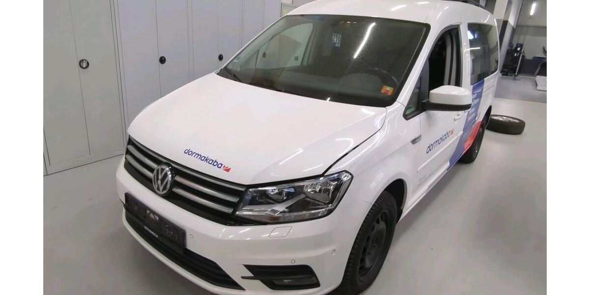 VW Caddy 141.742 km 22.900 &euro; Braunschweig 38122