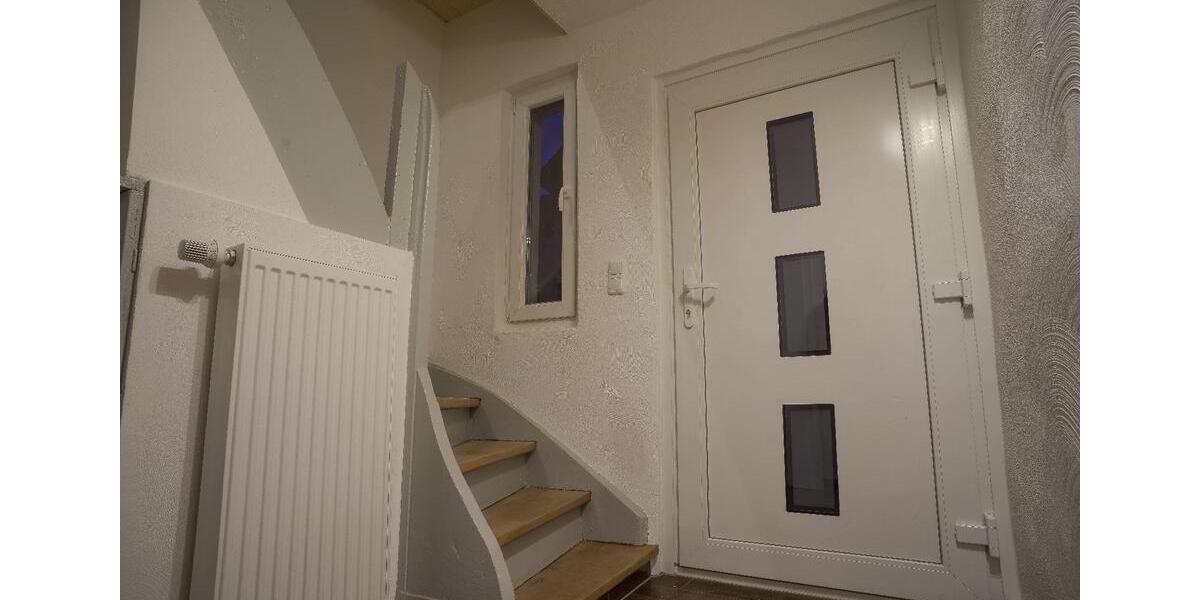 Einfamilienhaus Melsungen - 2 Zimmer, 95 m&sup2;, 900&euro; | Angebot:25943188
