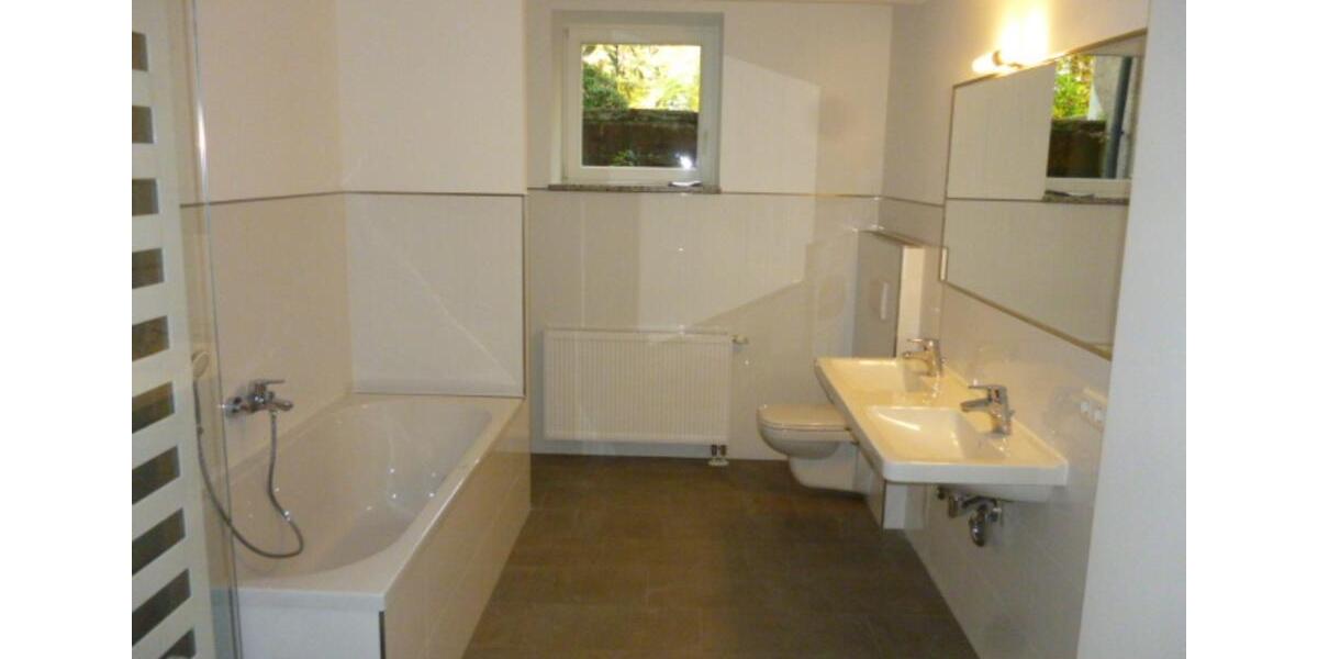 Etagenwohnung Georgenthal - 3 Zimmer, 120 m&sup2;, 960&euro; | Angebot:24863770