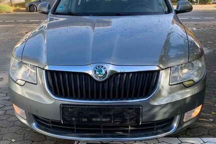 Skoda Superb 275.353 km 3.999 € Mainz-Kastel 55252