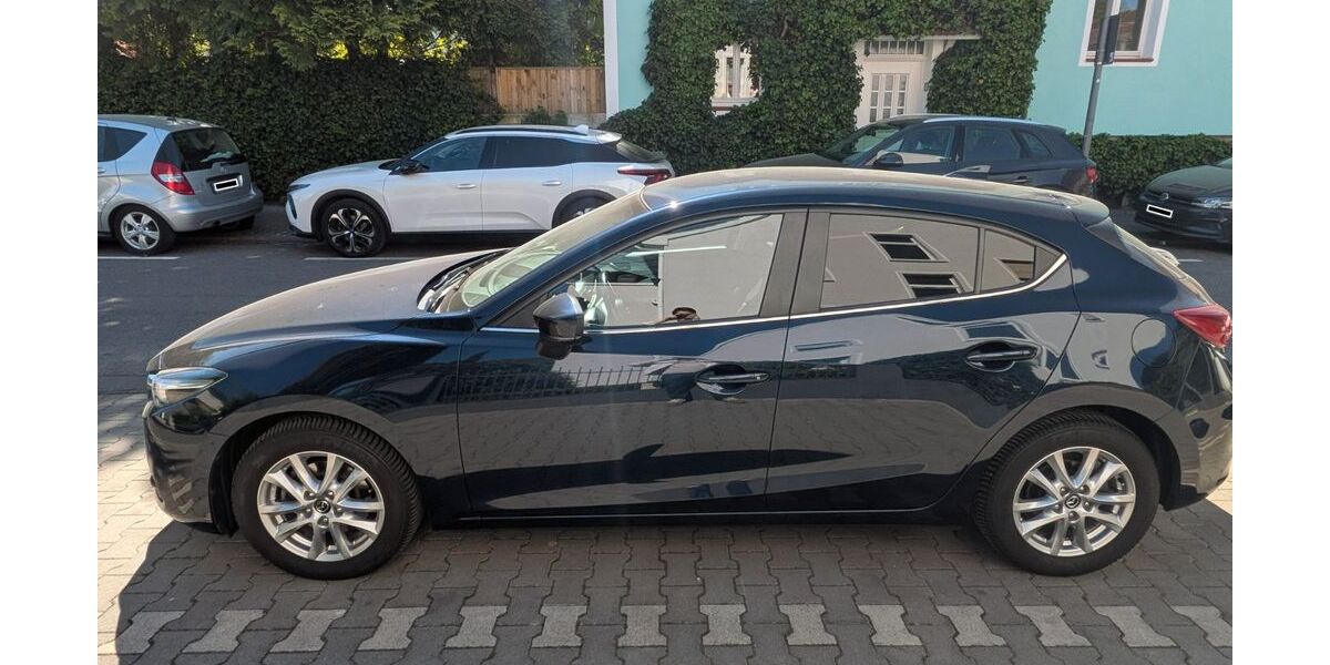 Mazda 3 122.420 km 10.450 &euro; Frankfurt 60320