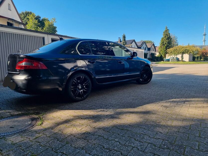 Skoda Superb 280.000 km 5.499 € Lahr 77933