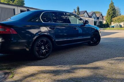 Skoda Superb 280.000 km 5.999 € Lahr 77933