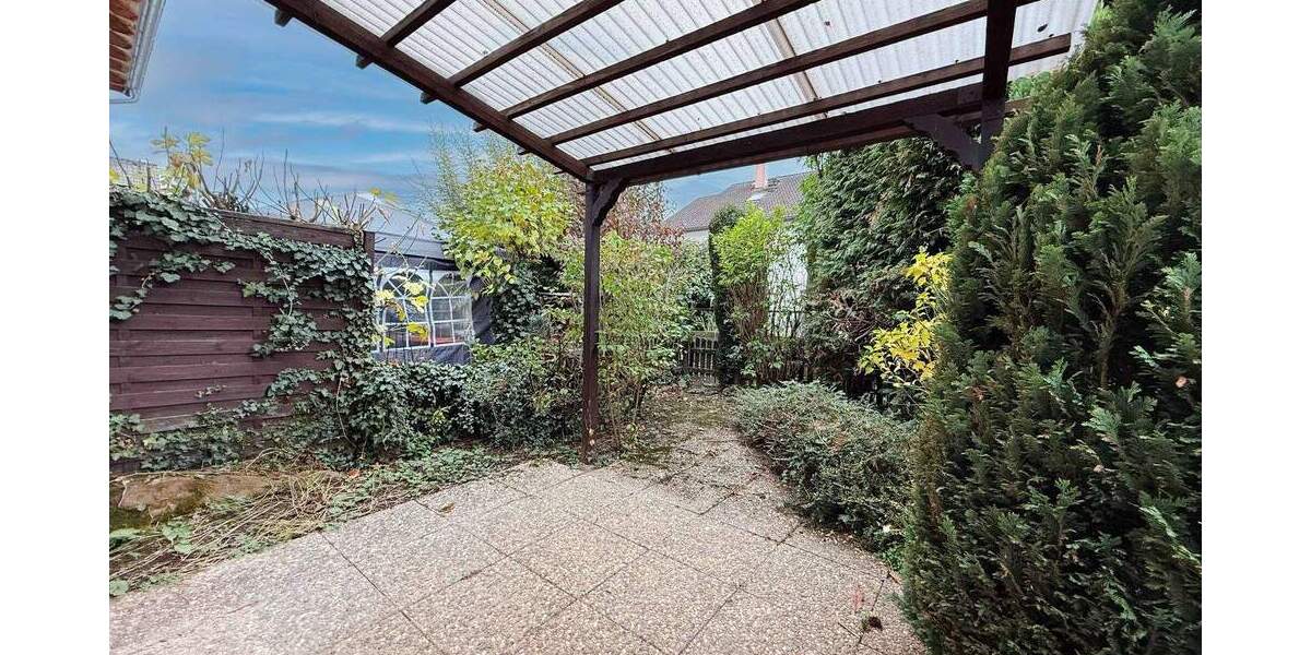 Gepflegtes, renovierungsbedürftiges Reihenmittelhaus in ruhiger und zentraler Lage von Leimen 5 zimmer