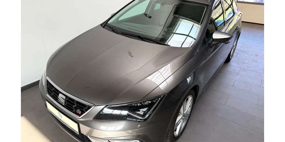 Seat Leon 107.100 km 11.987 &euro; Hallschlag 54611