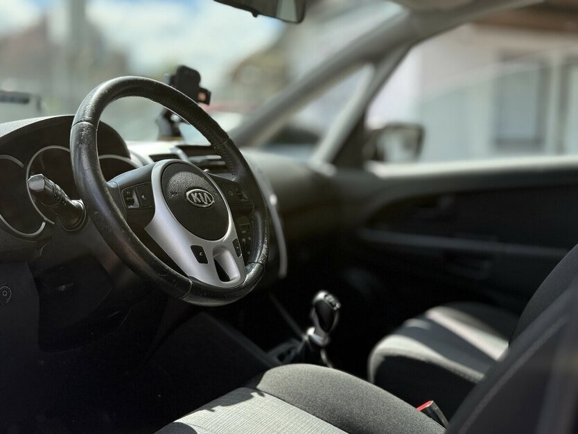 Kia Venga Vision / Klima / Navi / AHK / Pano / LPG 130.000 km 6.900 € Mönchengladbach 41066